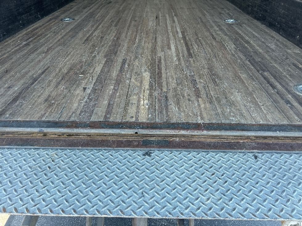 Medium Duty Box Truck-Light and Medium Duty Trucks-International-2020-MV607-Jessup-MD-196,905\n\t\tmiles-$ 52,250 - Image 10