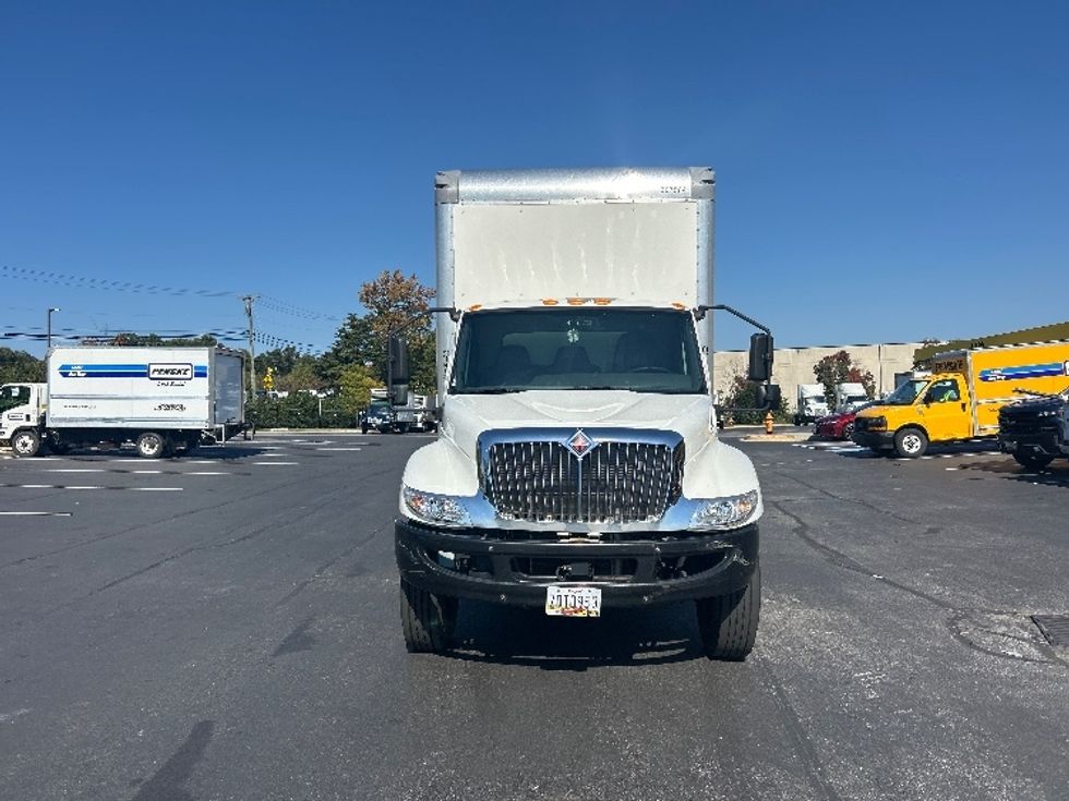 Medium Duty Box Truck-Light and Medium Duty Trucks-International-2020-MV607-Jessup-MD-196,905\n\t\tmiles-$ 52,250 - Image 2