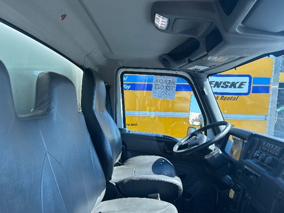 Medium Duty Box Truck-Light and Medium Duty Trucks-International-2020-MV607-Jessup-MD-196,905\n\t\tmiles-$ 52,250 - Image 22