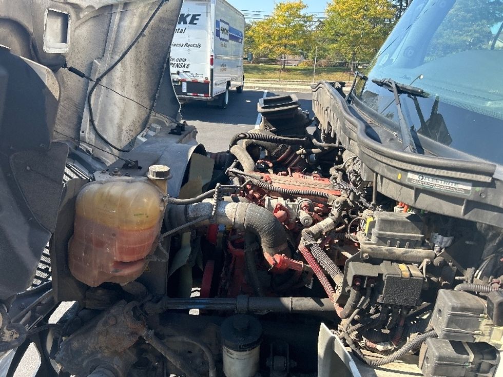 Medium Duty Box Truck-Light and Medium Duty Trucks-International-2020-MV607-Jessup-MD-196,905\n\t\tmiles-$ 52,250 - Image 24