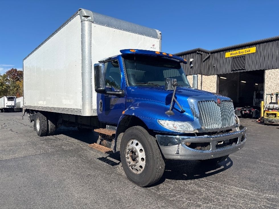 Medium Duty Box Truck-Light and Medium Duty Trucks-International-2020-MV607-Jessup-PA-199,417\n\t\tmiles-$ 53,500 - Image 1