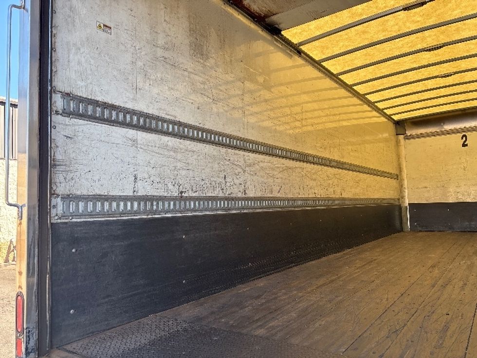 Medium Duty Box Truck-Light and Medium Duty Trucks-International-2020-MV607-Jessup-PA-199,417\n\t\tmiles-$ 53,500 - Image 11