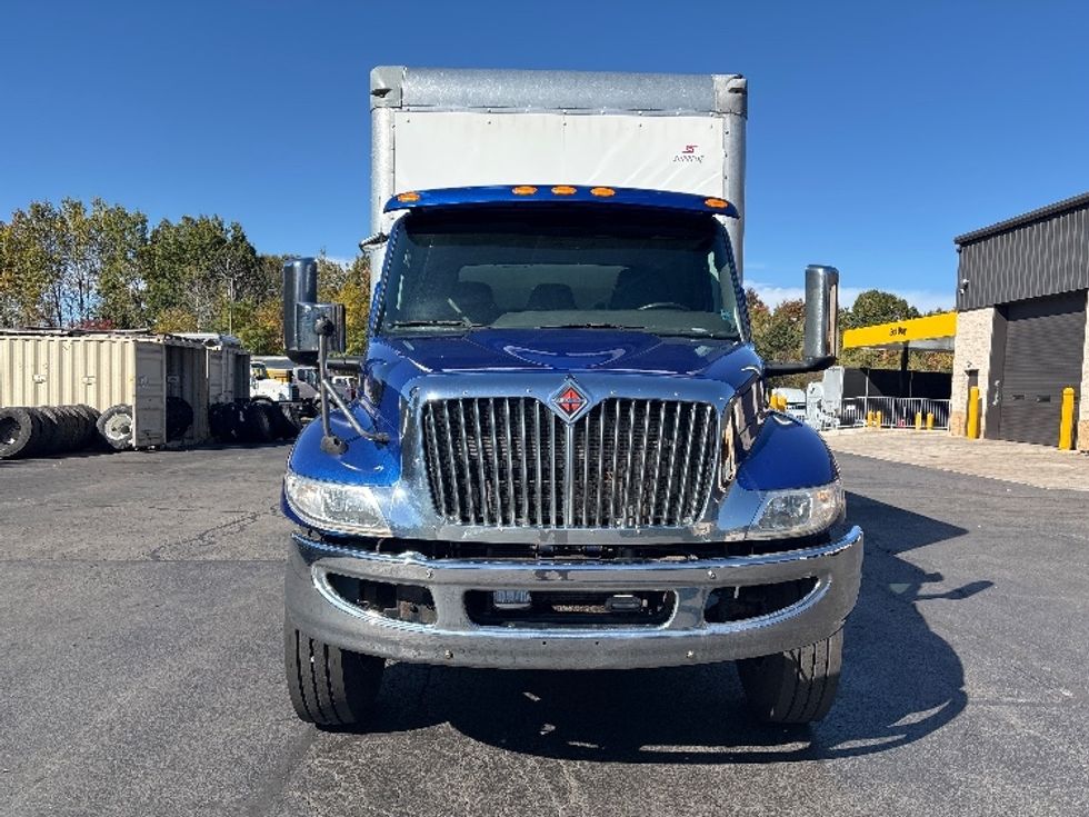 Medium Duty Box Truck-Light and Medium Duty Trucks-International-2020-MV607-Jessup-PA-199,417\n\t\tmiles-$ 53,500 - Image 2