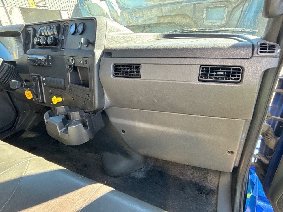 Medium Duty Box Truck-Light and Medium Duty Trucks-International-2020-MV607-Jessup-PA-199,417\n\t\tmiles-$ 53,500 - Image 21