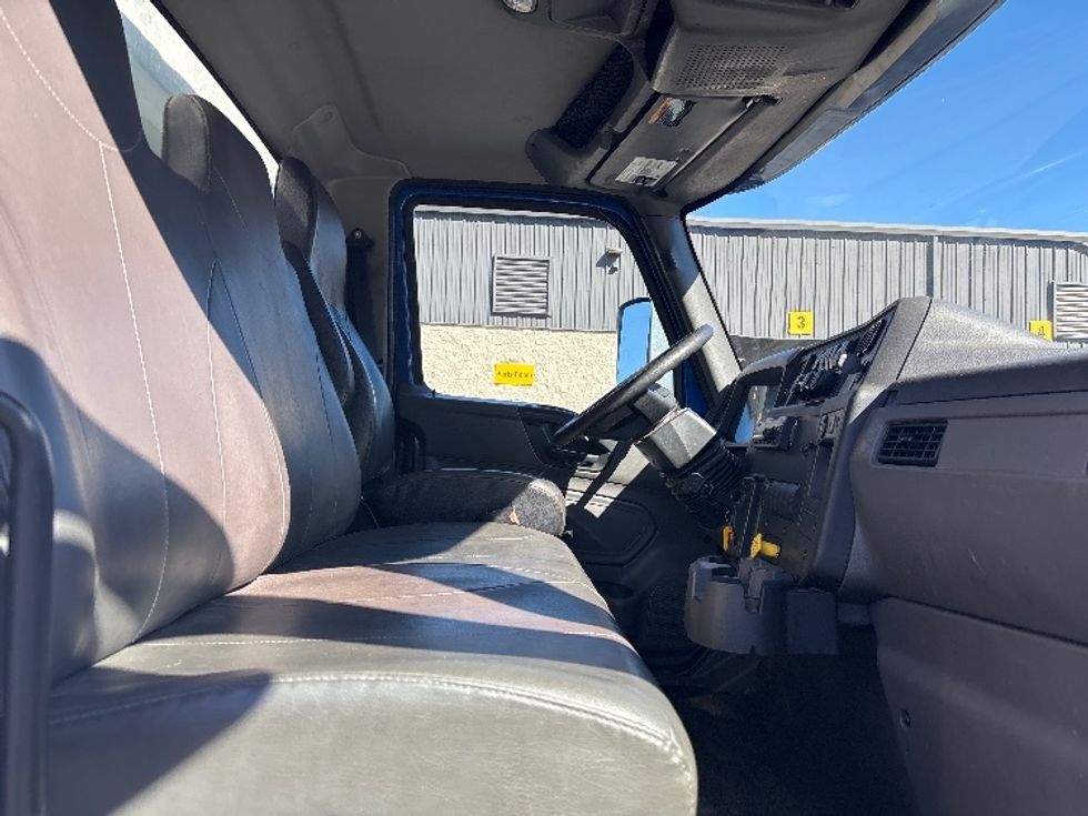 Medium Duty Box Truck-Light and Medium Duty Trucks-International-2020-MV607-Jessup-PA-199,417\n\t\tmiles-$ 53,500 - Image 22