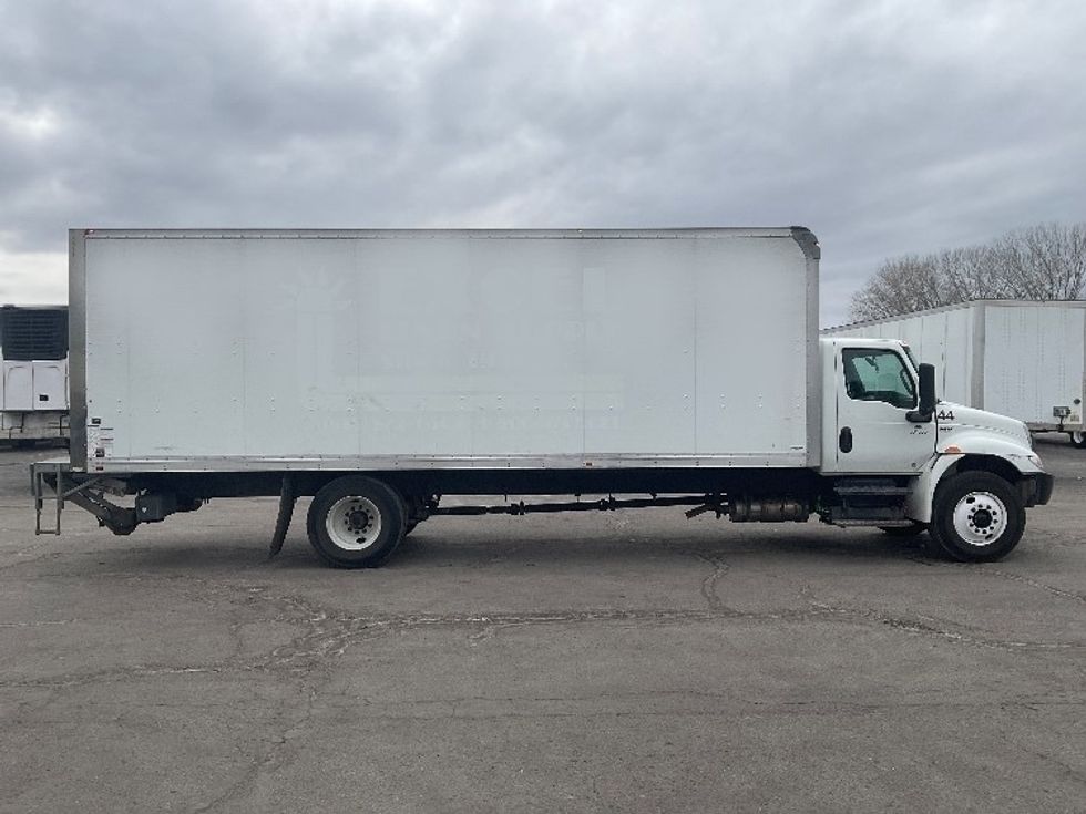 Medium Duty Box Truck-Light and Medium Duty Trucks-International-2020-MV607-Kansas City-MO-115,111\n\t\tmiles-$ 65,750 - Image 14
