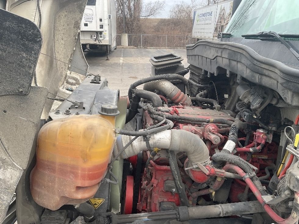 Medium Duty Box Truck-Light and Medium Duty Trucks-International-2020-MV607-Kansas City-MO-115,111\n\t\tmiles-$ 65,750 - Image 23