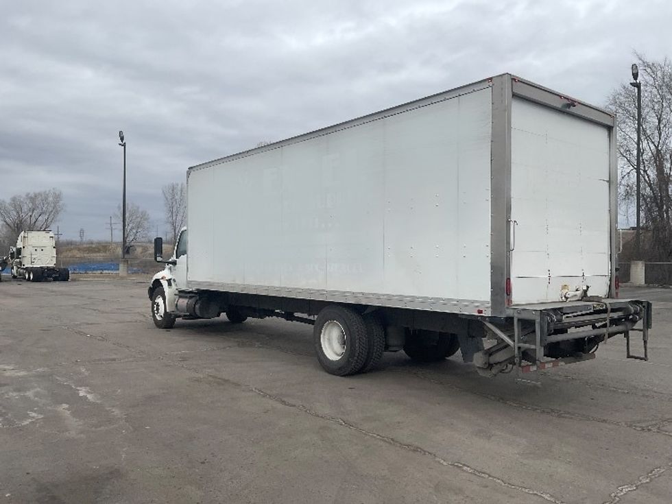 Medium Duty Box Truck-Light and Medium Duty Trucks-International-2020-MV607-Kansas City-MO-115,111\n\t\tmiles-$ 65,750 - Image 5