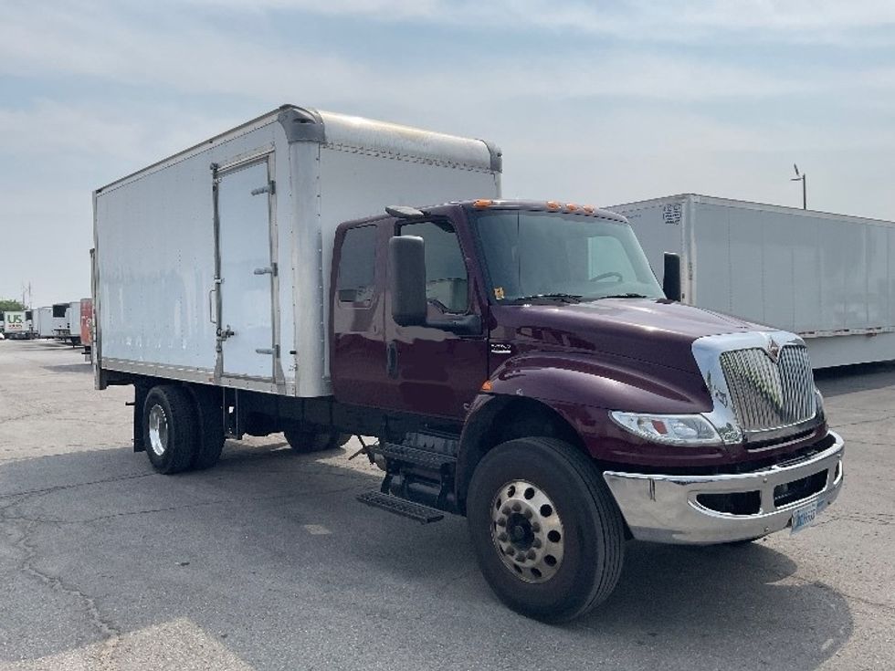 Medium Duty Box Truck-Light and Medium Duty Trucks-International-2020-MV607-Kansas City-MO-116,196\n\t\tmiles-$ 51,250 - Image 1