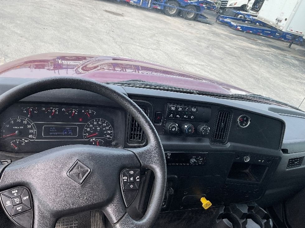 Medium Duty Box Truck-Light and Medium Duty Trucks-International-2020-MV607-Kansas City-MO-116,196\n\t\tmiles-$ 51,250 - Image 17