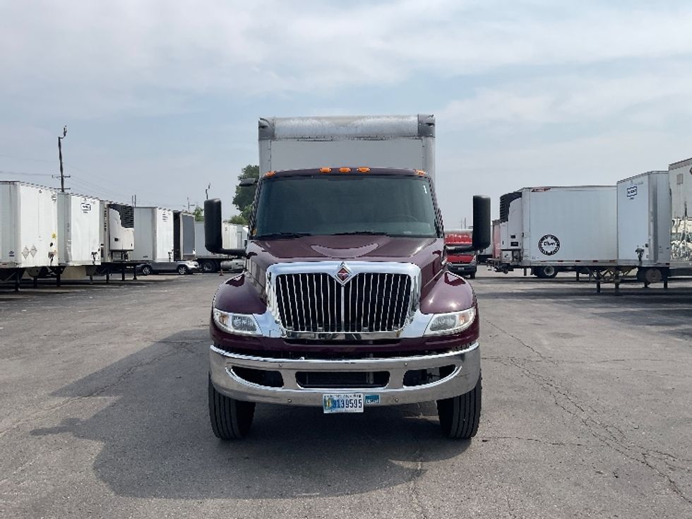Medium Duty Box Truck-Light and Medium Duty Trucks-International-2020-MV607-Kansas City-MO-116,196\n\t\tmiles-$ 51,250 - Image 2