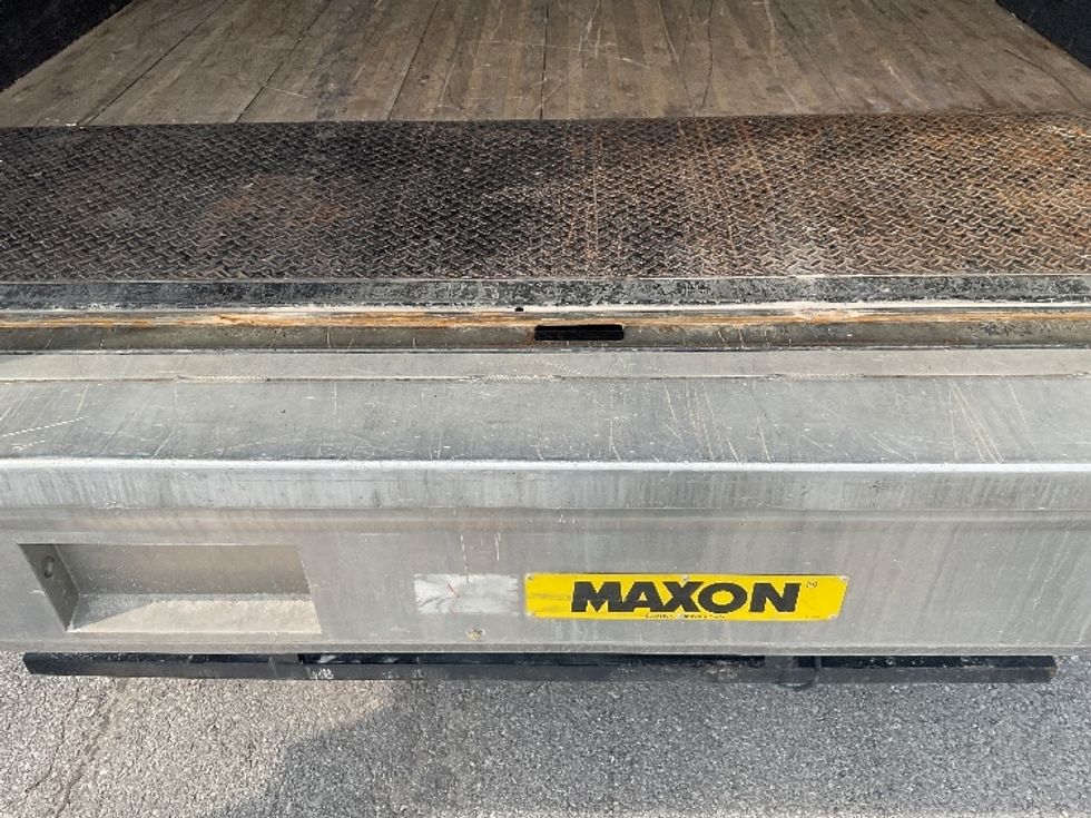 Medium Duty Box Truck-Light and Medium Duty Trucks-International-2020-MV607-Kansas City-MO-116,196\n\t\tmiles-$ 51,250 - Image 9