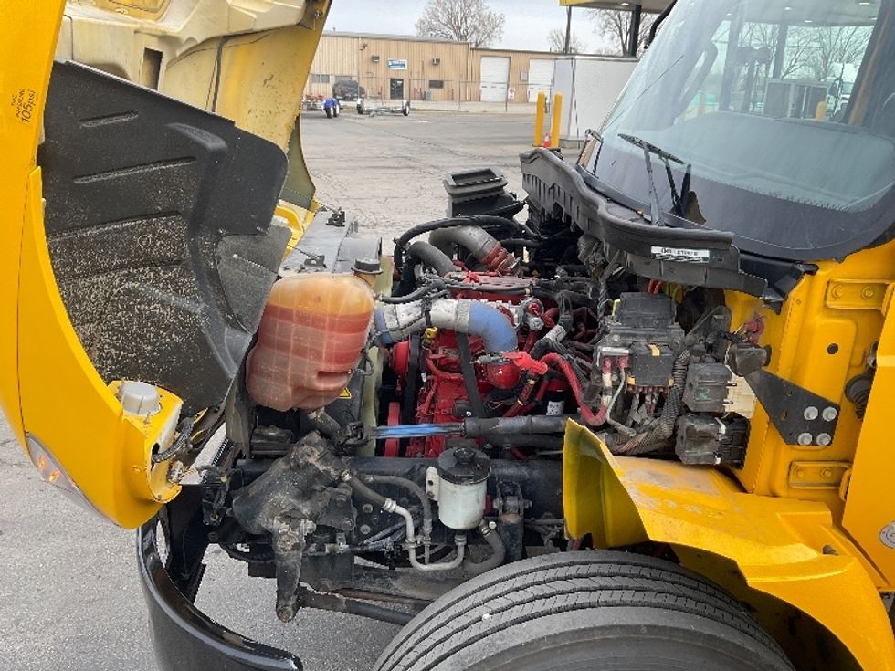 Medium Duty Box Truck-Light and Medium Duty Trucks-International-2020-MV607-Kansas City-MO-129,270\n\t\tmiles-$ 53,750 - Image 23