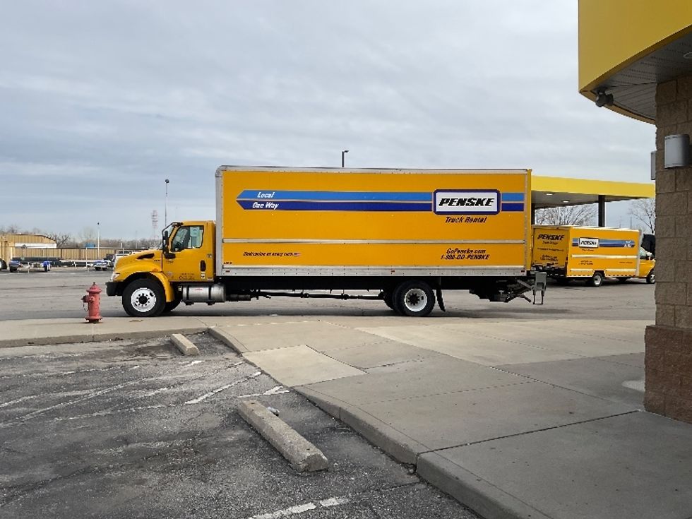 Medium Duty Box Truck-Light and Medium Duty Trucks-International-2020-MV607-Kansas City-MO-129,270\n\t\tmiles-$ 53,750 - Image 4