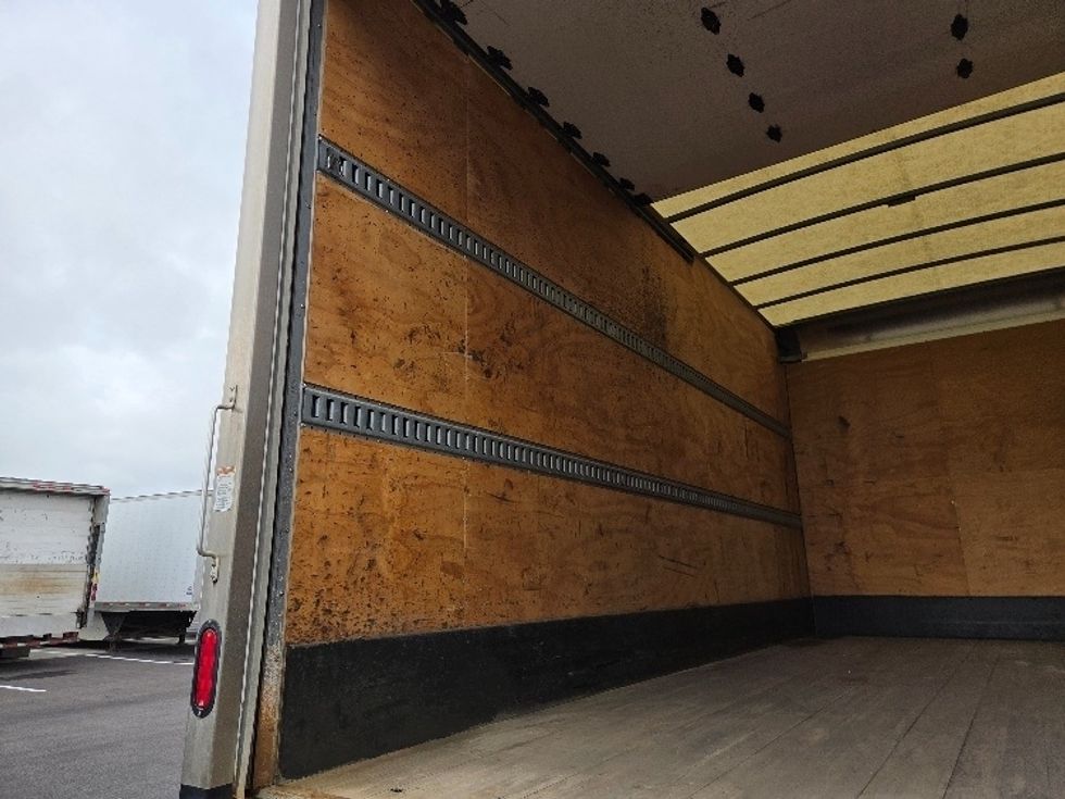 Medium Duty Box Truck-Light and Medium Duty Trucks-International-2020-MV607-Kansas City-MO-17,883\n\t\tmiles-$ 56,250 - Image 10