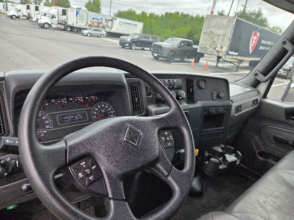 Medium Duty Box Truck-Light and Medium Duty Trucks-International-2020-MV607-Kansas City-MO-17,883\n\t\tmiles-$ 56,250 - Image 16