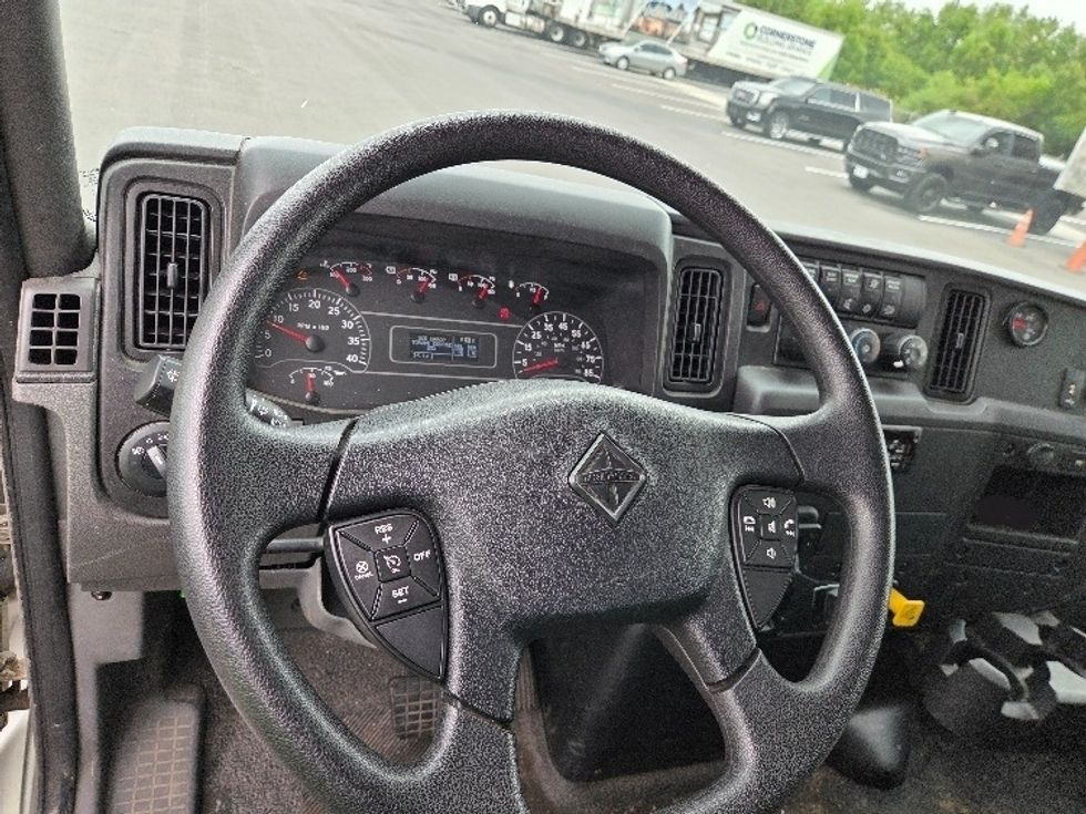Medium Duty Box Truck-Light and Medium Duty Trucks-International-2020-MV607-Kansas City-MO-17,883\n\t\tmiles-$ 56,250 - Image 17