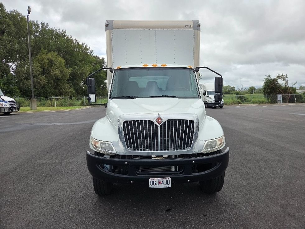 Medium Duty Box Truck-Light and Medium Duty Trucks-International-2020-MV607-Kansas City-MO-17,883\n\t\tmiles-$ 56,250 - Image 2