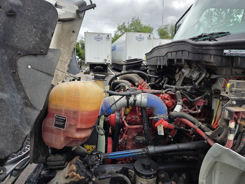 Medium Duty Box Truck-Light and Medium Duty Trucks-International-2020-MV607-Kansas City-MO-17,883\n\t\tmiles-$ 56,250 - Image 23