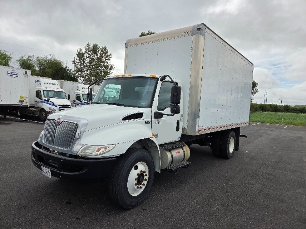 Medium Duty Box Truck-Light and Medium Duty Trucks-International-2020-MV607-Kansas City-MO-17,883\n\t\tmiles-$ 56,250 - Image 3