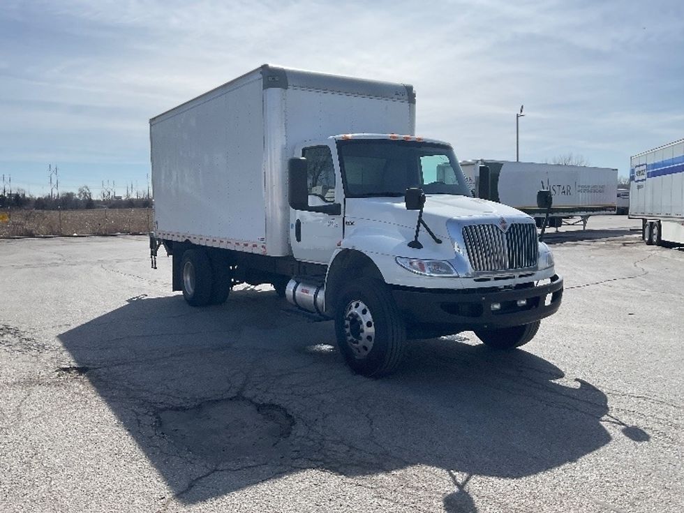 Medium Duty Box Truck-Light and Medium Duty Trucks-International-2020-MV607-Kansas City-MO-188,719\n\t\tmiles-$ 37,750 - Image 1