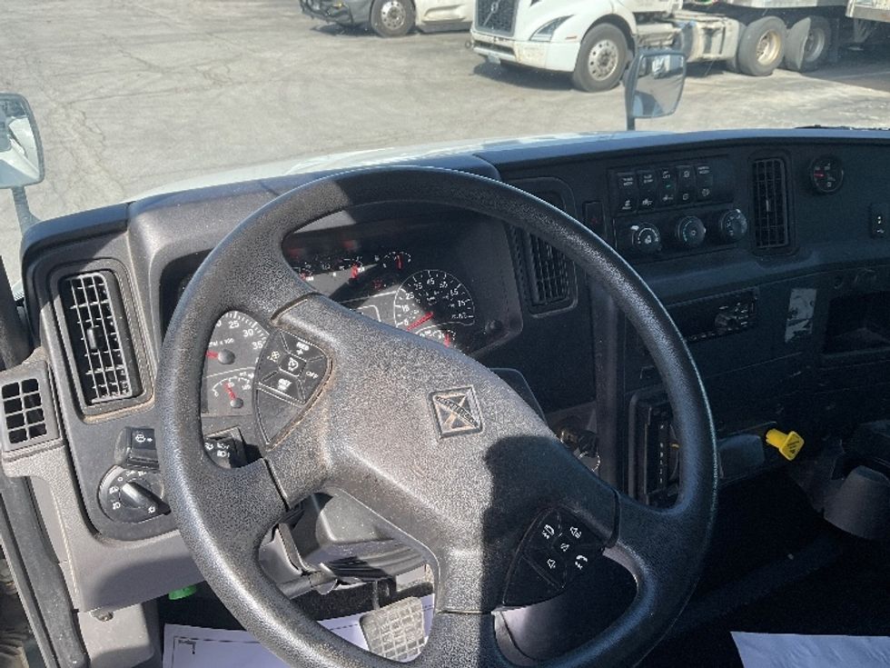 Medium Duty Box Truck-Light and Medium Duty Trucks-International-2020-MV607-Kansas City-MO-188,719\n\t\tmiles-$ 37,750 - Image 17