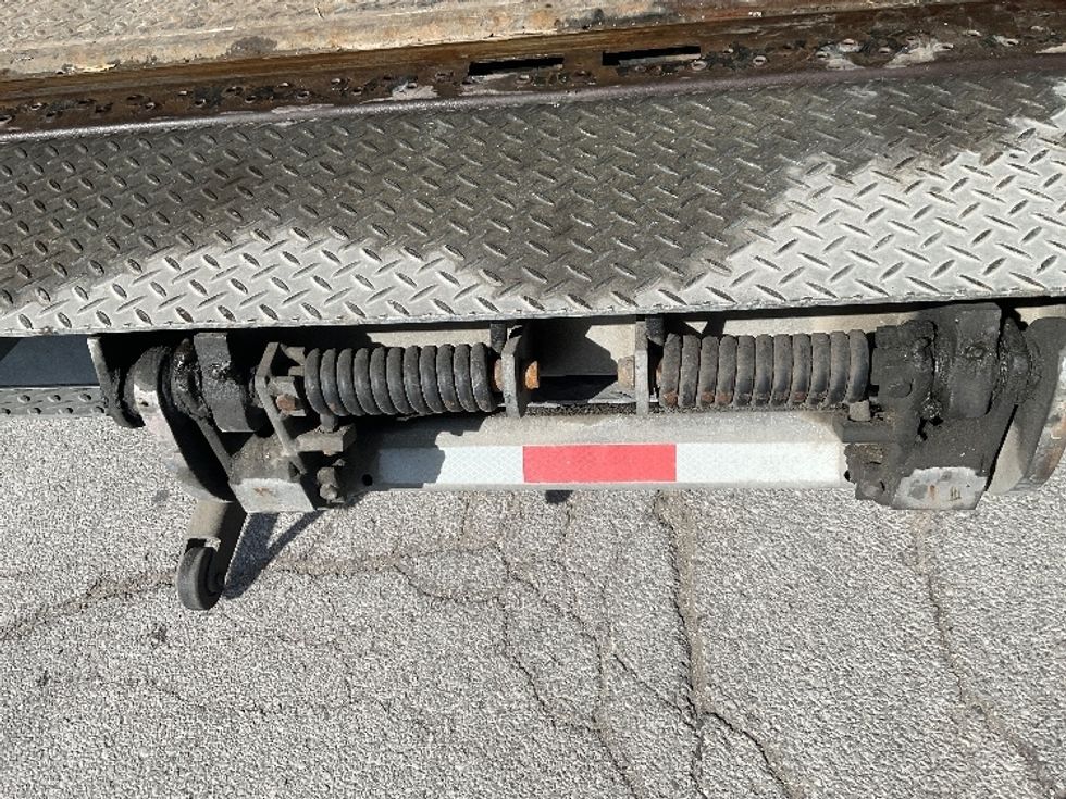 Medium Duty Box Truck-Light and Medium Duty Trucks-International-2020-MV607-Kansas City-MO-188,719\n\t\tmiles-$ 37,750 - Image 9