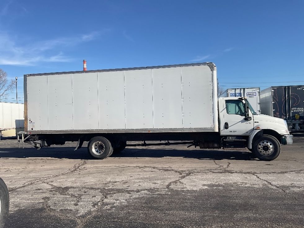 Medium Duty Box Truck-Light and Medium Duty Trucks-International-2020-MV607-Kansas City-MO-255,945\n\t\tmiles-$ 37,500 - Image 15