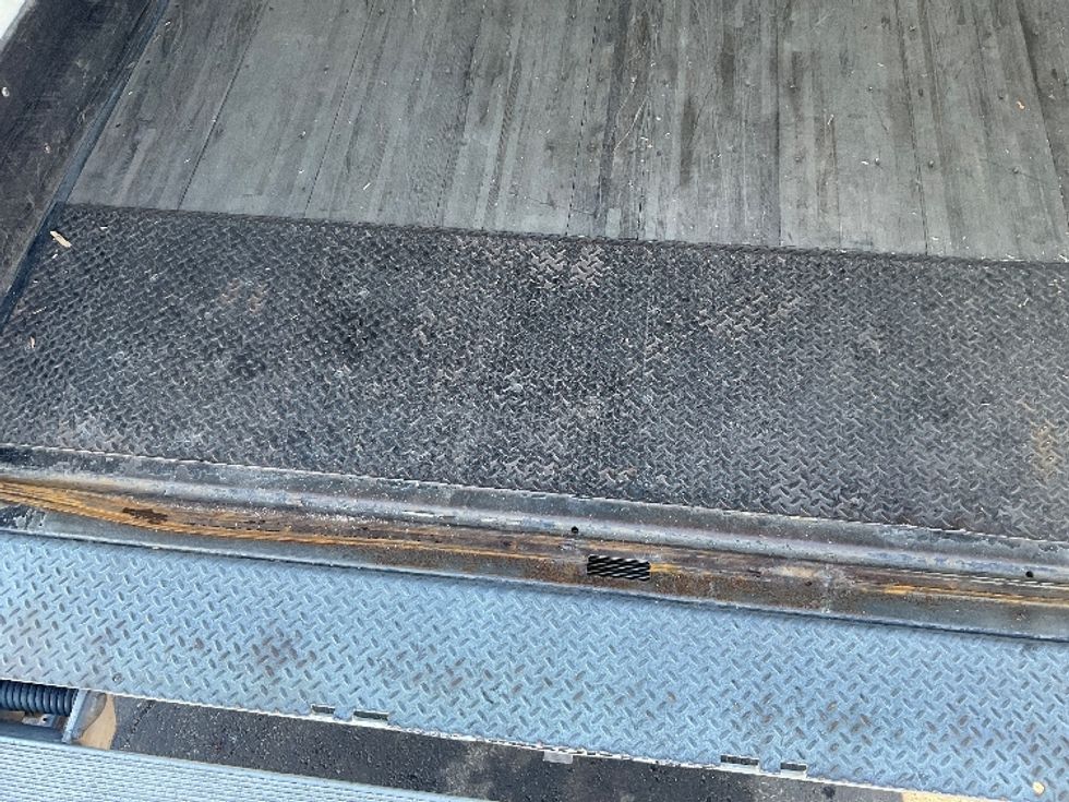 Medium Duty Box Truck-Light and Medium Duty Trucks-International-2020-MV607-Kansas City-MO-278,247\n\t\tmiles-$ 33,750 - Image 10