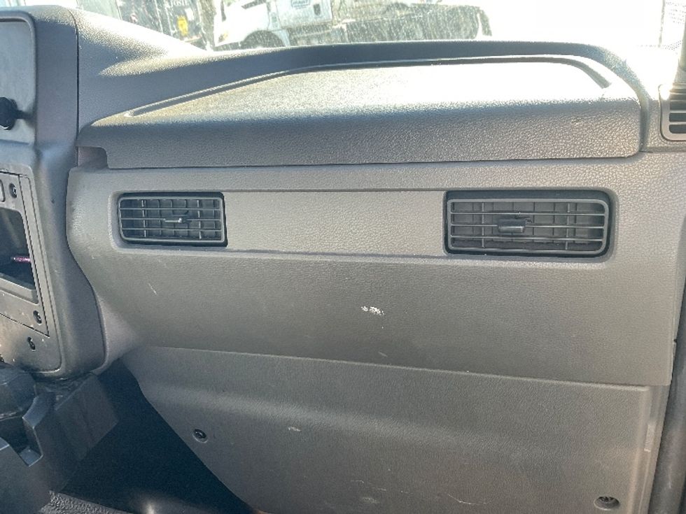 Medium Duty Box Truck-Light and Medium Duty Trucks-International-2020-MV607-Kansas City-MO-278,247\n\t\tmiles-$ 33,750 - Image 20