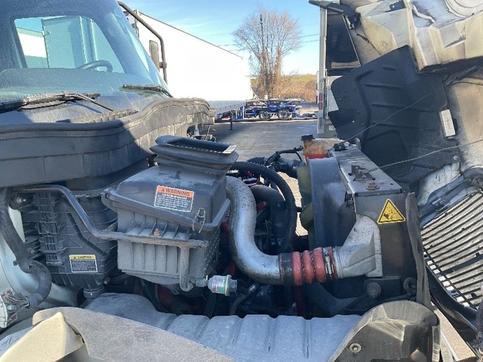 Medium Duty Box Truck-Light and Medium Duty Trucks-International-2020-MV607-Kansas City-MO-278,247\n\t\tmiles-$ 33,750 - Image 22