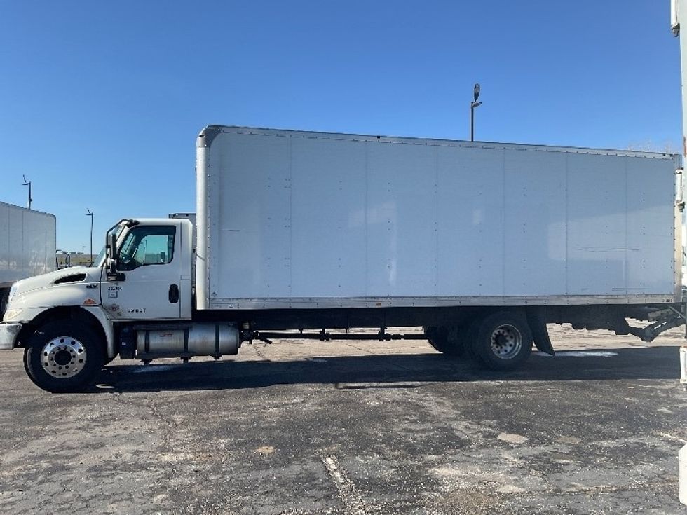 Medium Duty Box Truck-Light and Medium Duty Trucks-International-2020-MV607-Kansas City-MO-278,247\n\t\tmiles-$ 33,750 - Image 4