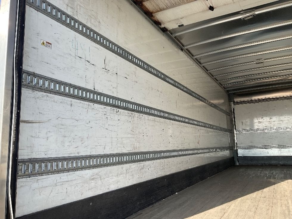 Medium Duty Box Truck-Light and Medium Duty Trucks-International-2020-MV607-Kansas City-MO-303,838\n\t\tmiles-$ 29,000 - Image 11