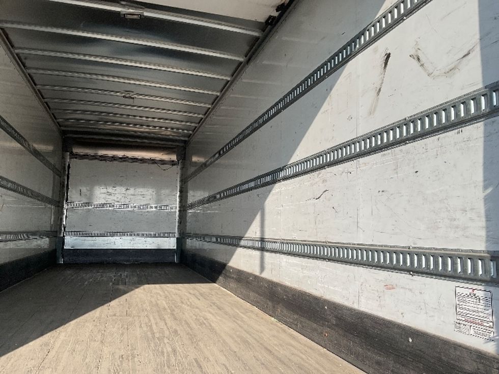 Medium Duty Box Truck-Light and Medium Duty Trucks-International-2020-MV607-Kansas City-MO-303,838\n\t\tmiles-$ 29,000 - Image 12