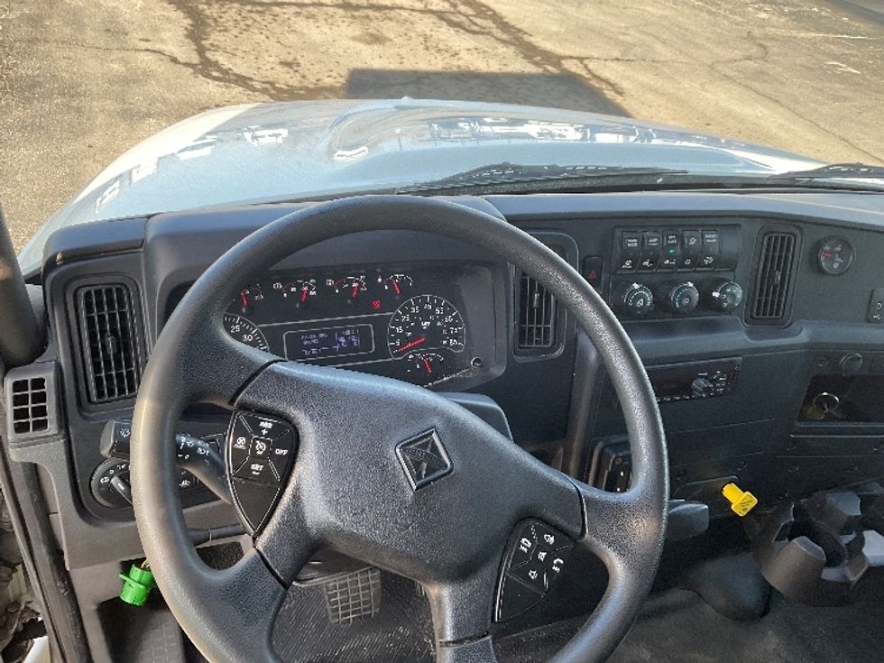 Medium Duty Box Truck-Light and Medium Duty Trucks-International-2020-MV607-Kansas City-MO-303,838\n\t\tmiles-$ 29,000 - Image 18