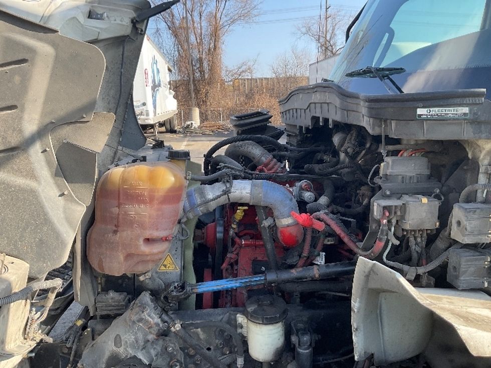 Medium Duty Box Truck-Light and Medium Duty Trucks-International-2020-MV607-Kansas City-MO-303,838\n\t\tmiles-$ 29,000 - Image 23