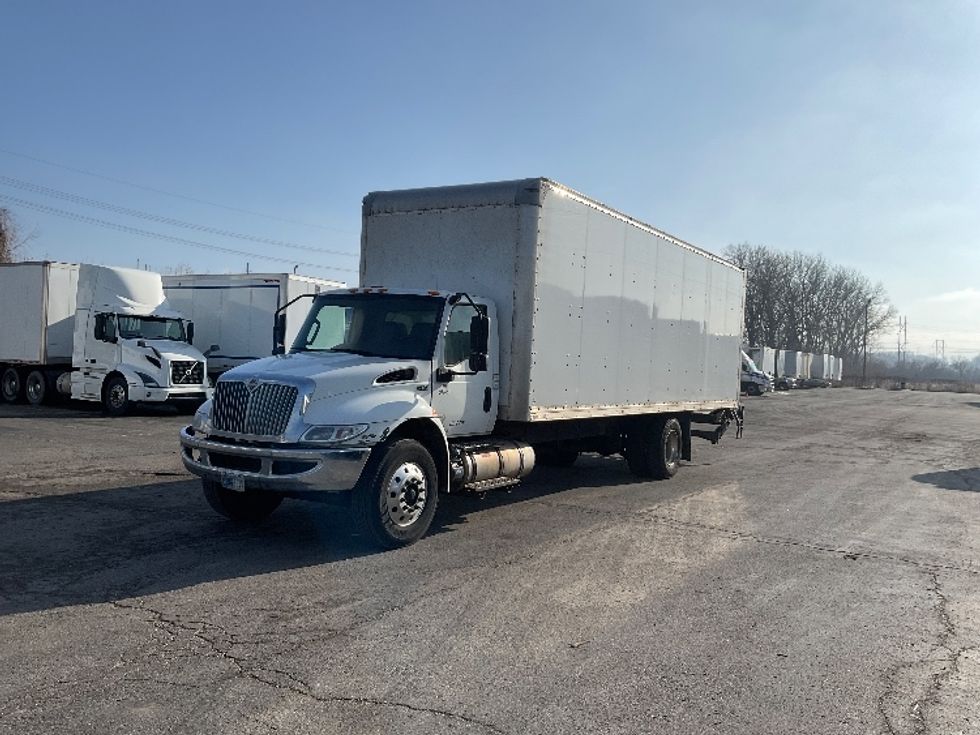 Medium Duty Box Truck-Light and Medium Duty Trucks-International-2020-MV607-Kansas City-MO-303,838\n\t\tmiles-$ 29,000 - Image 3
