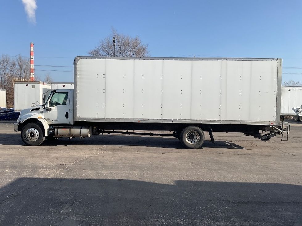Medium Duty Box Truck-Light and Medium Duty Trucks-International-2020-MV607-Kansas City-MO-303,838\n\t\tmiles-$ 29,000 - Image 4