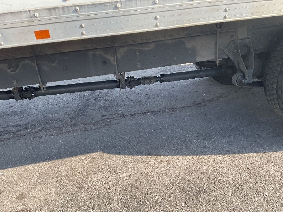 Medium Duty Box Truck-Light and Medium Duty Trucks-International-2020-MV607-Kansas City-MO-303,838\n\t\tmiles-$ 29,000 - Image 5