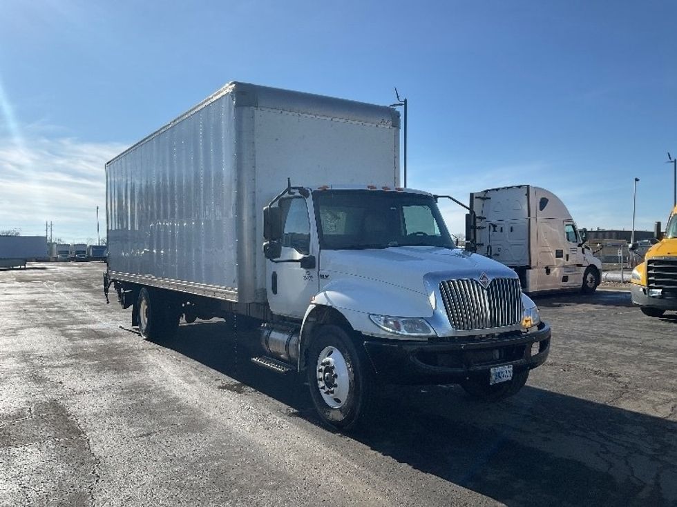 Medium Duty Box Truck-Light and Medium Duty Trucks-International-2020-MV607-Kansas City-MO-310,834\n\t\tmiles-$ 23,750 - Image 1