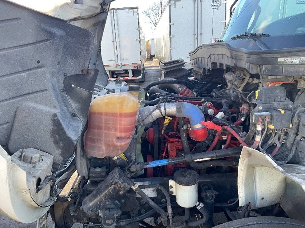 Medium Duty Box Truck-Light and Medium Duty Trucks-International-2020-MV607-Kansas City-MO-310,834\n\t\tmiles-$ 23,750 - Image 24