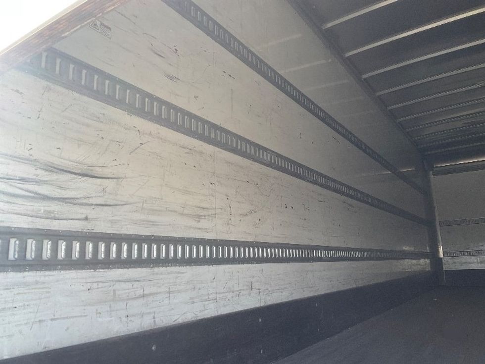 Medium Duty Box Truck-Light and Medium Duty Trucks-International-2020-MV607-Kansas City-MO-331,742\n\t\tmiles-$ 24,750 - Image 11