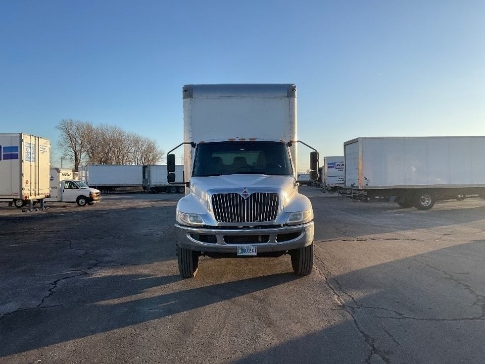 Medium Duty Box Truck-Light and Medium Duty Trucks-International-2020-MV607-Kansas City-MO-331,742\n\t\tmiles-$ 24,750 - Image 2