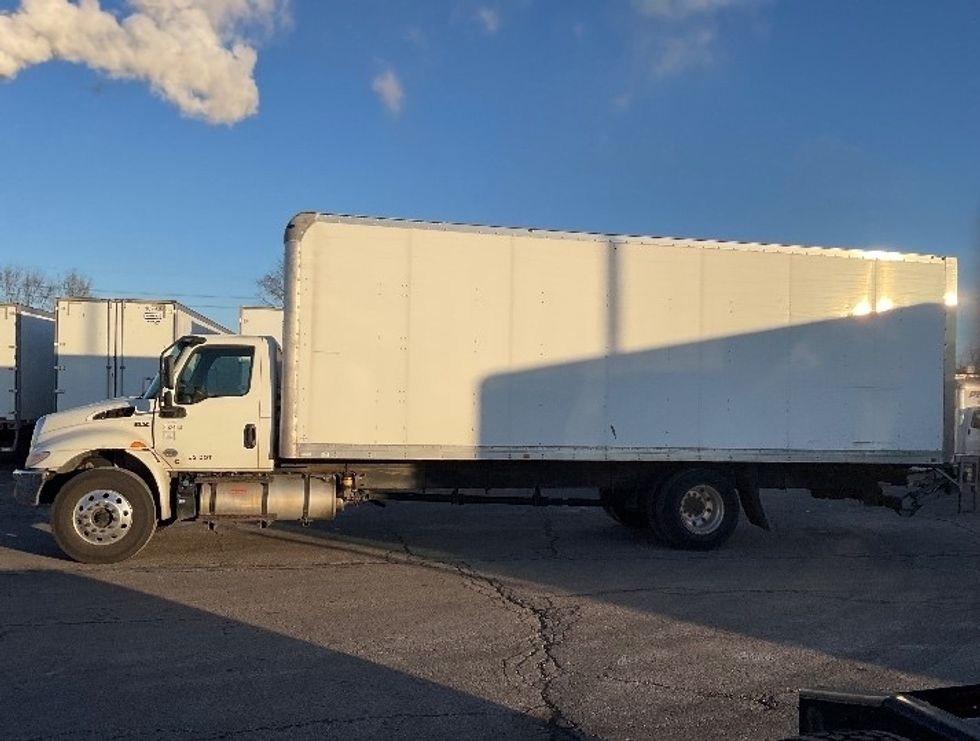 Medium Duty Box Truck-Light and Medium Duty Trucks-International-2020-MV607-Kansas City-MO-331,742\n\t\tmiles-$ 24,750 - Image 4