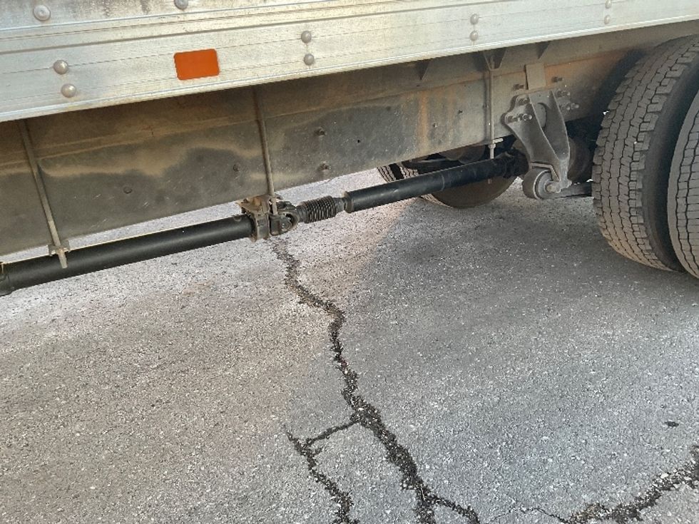 Medium Duty Box Truck-Light and Medium Duty Trucks-International-2020-MV607-Kansas City-MO-331,742\n\t\tmiles-$ 24,750 - Image 5