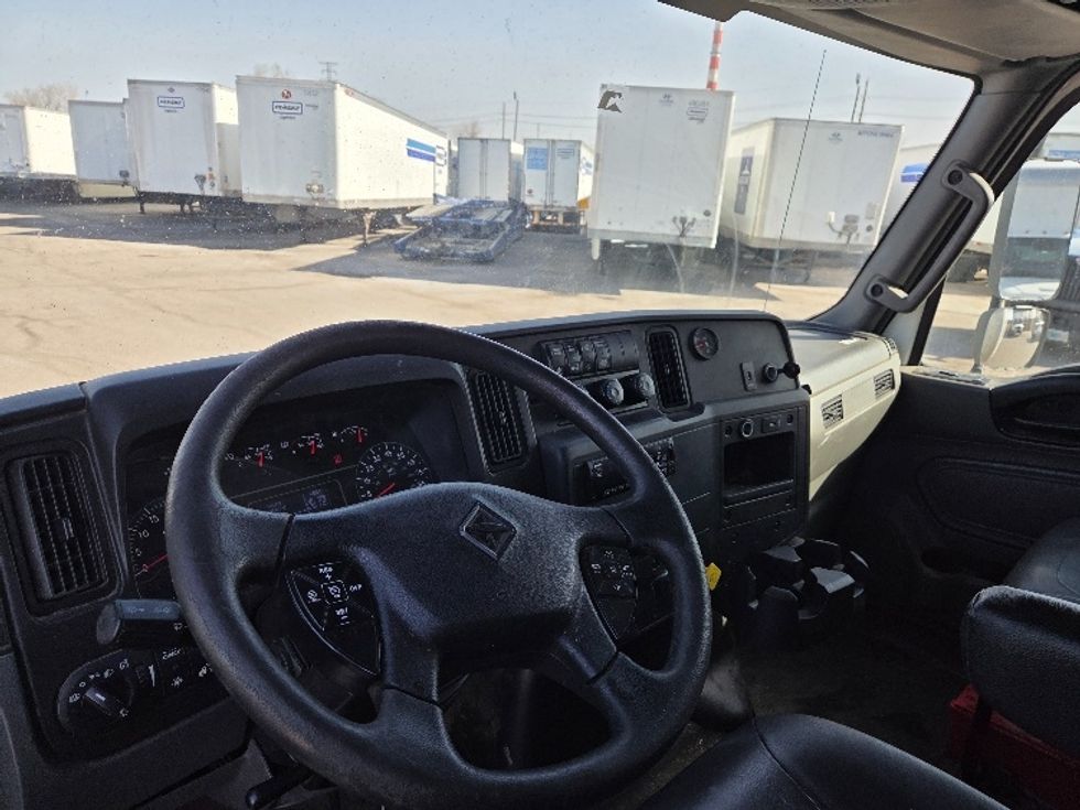 Medium Duty Box Truck-Light and Medium Duty Trucks-International-2020-MV607-Kansas City-MO-334,904\n\t\tmiles-$ 22,000 - Image 17