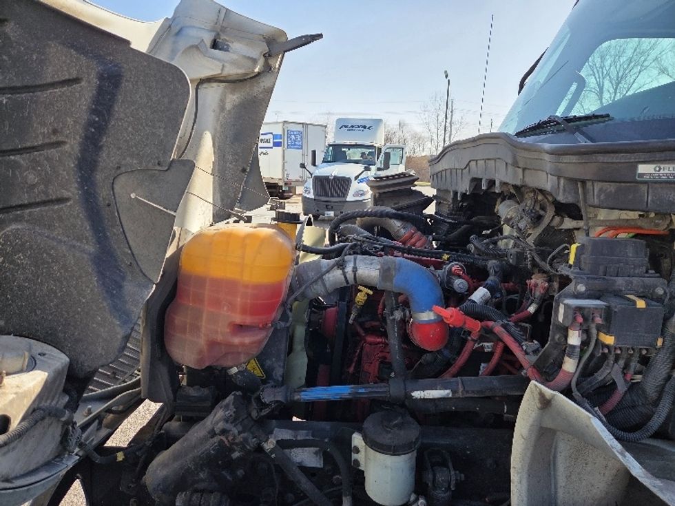 Medium Duty Box Truck-Light and Medium Duty Trucks-International-2020-MV607-Kansas City-MO-334,904\n\t\tmiles-$ 22,000 - Image 24