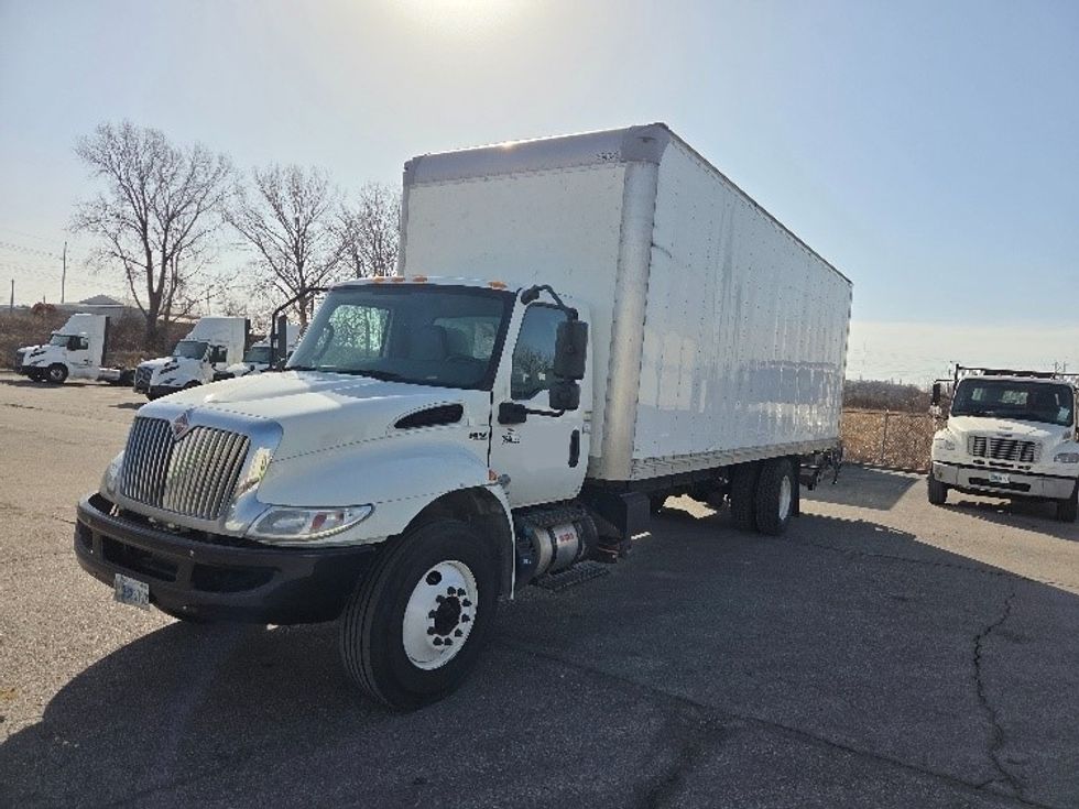 Medium Duty Box Truck-Light and Medium Duty Trucks-International-2020-MV607-Kansas City-MO-334,904\n\t\tmiles-$ 22,000 - Image 3