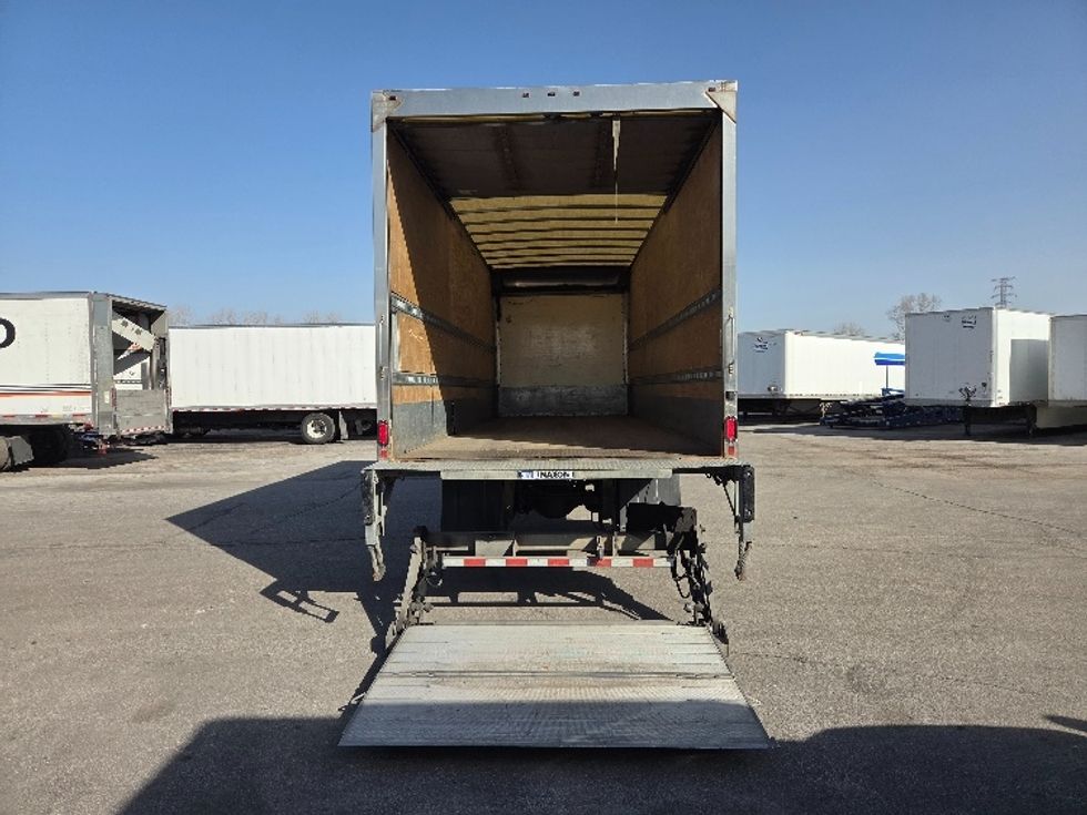 Medium Duty Box Truck-Light and Medium Duty Trucks-International-2020-MV607-Kansas City-MO-334,904\n\t\tmiles-$ 22,000 - Image 9