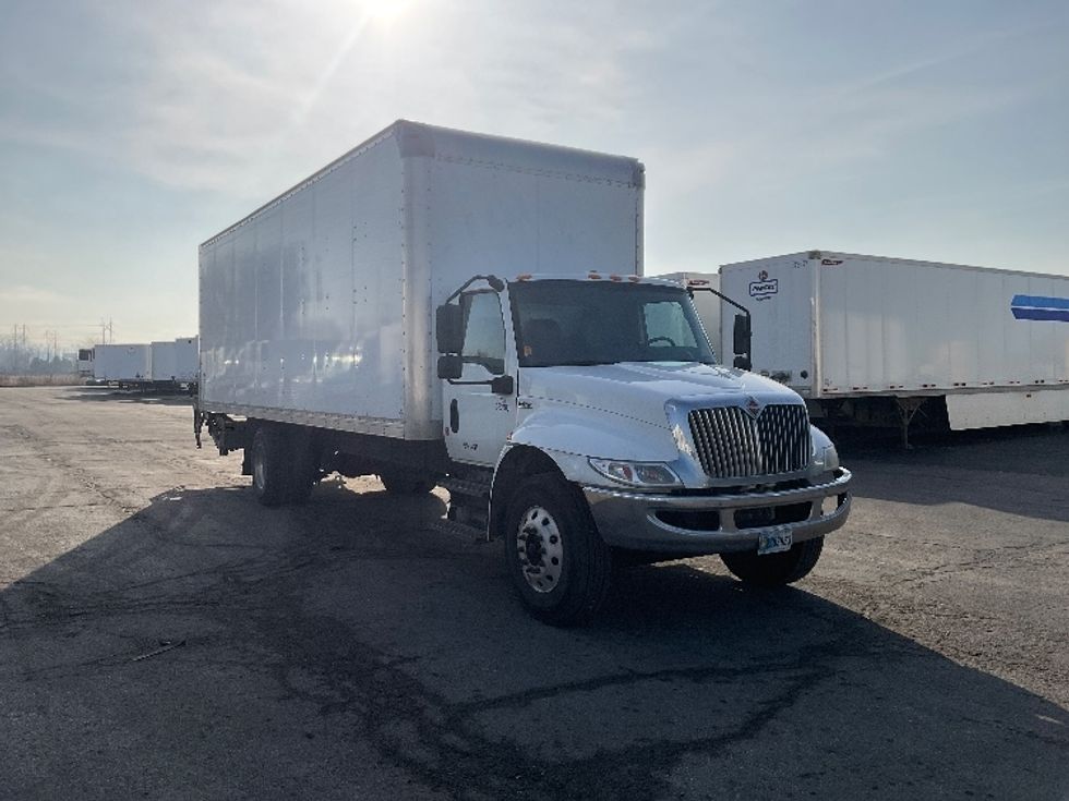 Medium Duty Box Truck-Light and Medium Duty Trucks-International-2020-MV607-Kansas City-MO-347,593\n\t\tmiles-$ 22,250 - Image 1